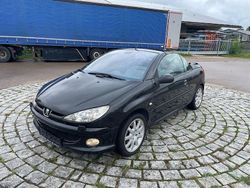 Schwarz Gebraucht 2003 Peugeot 206 CC Platinum Cabrio | 2.300 € (Etwas zu teuer)