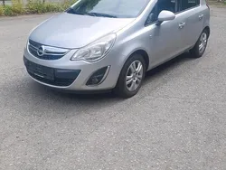 Silber Gebraucht 2013 Opel Corsa Kleinwagen | 2.600 € (Guter Preis)