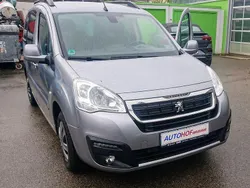 Grau Gebraucht 2017 Peugeot Partner Tepee Allure Van / Kleinbus | 7.000 € (Guter Preis)