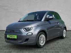 Colore esterno (mineral grau) Gebraucht 2023 Fiat 500e Action Kleinwagen | 15.990 € (Fairer Preis)
