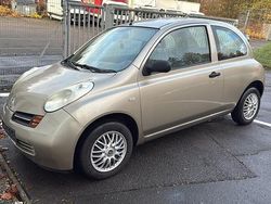 Gold Gebraucht 2003 Nissan Micra Kleinwagen | 1.150 €