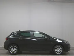 Onyx schwarz Gebraucht 2022 Opel Astra Edition Limousine | 10.680 € (Guter Preis)