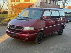 Rot Gebraucht 1998 VW Caravelle Van / Kleinbus | 7.900 € (Teuer)