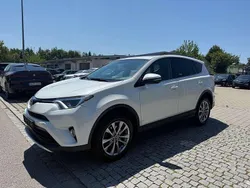 White pearl cs Gebraucht 2016 Toyota RAV4 Edition SUV | 11.900 € (Guter Preis)