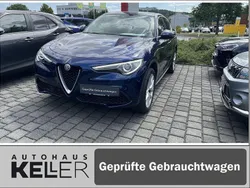 Colore esterno (modrá montecarlo) Gebraucht 2020 Alfa Romeo Stelvio Super SUV | 27.990 € (Superpreis)