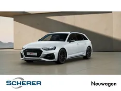 Weiß Neu 2025 Audi RS4 Sport Kombi | 101.290 € (Fairer Preis)