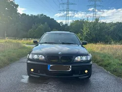 Schwarz Gebraucht 2004 BMW 320 Limousine | 2.100 € (Superpreis)