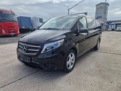 Schwarz Gebraucht 2017 Mercedes Vito Van / Kleinbus | 14.900 € (Fairer Preis)