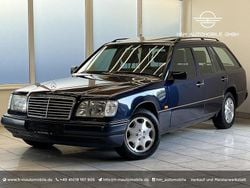 Blau Gebraucht 1995 Mercedes E320 Kombi | 27.900 €