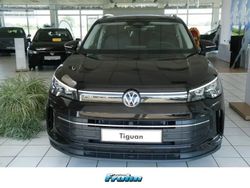 Deepblack perleffekt (schwarz) Gebraucht 2024 VW Tiguan Life SUV | 43.500 € (Superpreis)