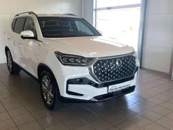 Silky white pearl Gebraucht 2023 Ssangyong Rexton Sapphire SUV | 49.880 € (Teuer)