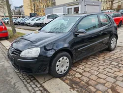 Schwarz Gebraucht 2004 VW Golf V Trendline Kleinwagen | 1.400 € (Superpreis)