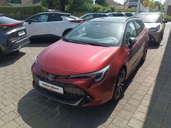 Metal oxide orange Gebraucht 2025 Toyota Corolla Sport Kombi | 37.650 € (Teuer)