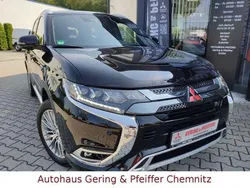 Schwarz Gebraucht 2021 Mitsubishi Outlander P-HEV Top SUV | 26.990 € (Teuer)