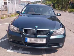 Grün Gebraucht 2006 BMW 325 Kombi | 3.800 €