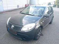 Grau Gebraucht 2009 Dacia Sandero Kleinwagen | 2.000 €