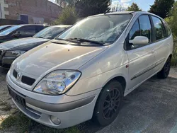 Grau boreal Gebraucht 2002 Renault Scénic Expression Van / Kleinbus | 670 € (Superpreis)