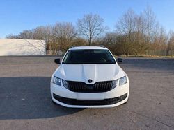 Weiß Gebraucht 2018 Skoda Octavia Style Kombi | 17.000 € (Teuer)