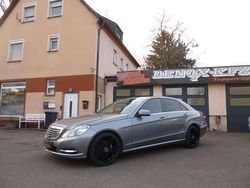 Grau Gebraucht 2011 Mercedes E200 Limousine | 10.700 € (Guter Preis)