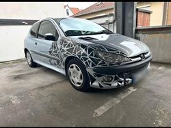 Silber Gebraucht 2001 Peugeot 206 Kleinwagen | 500 € (Fairer Preis)