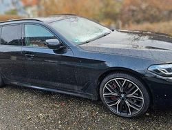 Schwarz Gebraucht 2023 BMW 540 Performance Kombi | 51.900 € (Fairer Preis)