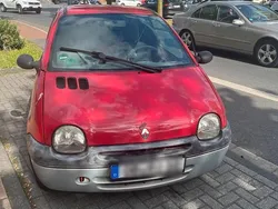 Rot Gebraucht 2003 Renault Twingo Kleinwagen | 550 € (Guter Preis)