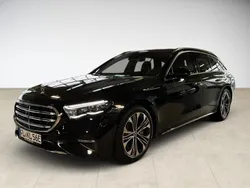 Schwarz Gebraucht 2025 Mercedes E300 Premium Limousine | 70.220 €