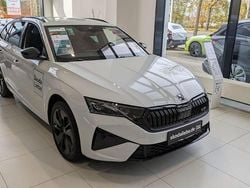 Moonweiß perleffekt Neu 2025 Skoda Octavia RS Kombi | 39.890 € (Guter Preis)