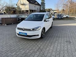 Pure white Gebraucht 2021 VW Touran Highline Van / Kleinbus | 19.850 € (Guter Preis)