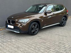 Braun Gebraucht 2011 BMW X1 SUV | 6.500 €