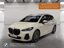 Weiß Gebraucht 2022 BMW 225 Active Tourer M Sport Van / Kleinbus | 31.499 € (Fairer Preis)