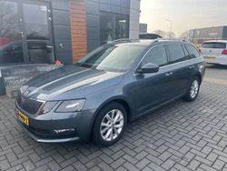 Grau Gebraucht 2019 Skoda Octavia Kombi | 7.563 € (Superpreis)