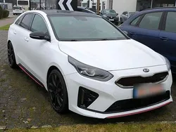 Weiß Gebraucht 2020 Kia ProCeed GT 3 Kleinwagen | 23.990 € (Fairer Preis)