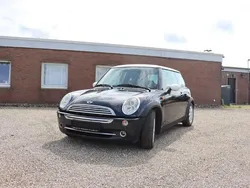 Schwarz Gebraucht 2004 Mini Cooper Kleinwagen | 2.550 € (Teuer)