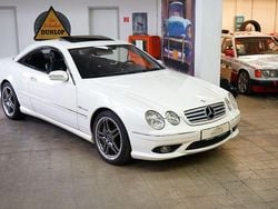 Weiß Gebraucht 2005 Mercedes CL65 AMG AMG Coupé | 91.300 €