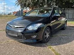 Schwarz Gebraucht 2011 Hyundai i30 Limousine | 4.500 € (Fairer Preis)