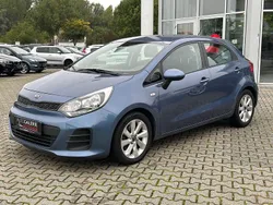 Blau Gebraucht 2017 Kia Rio Limousine | 7.900 € (Fairer Preis)