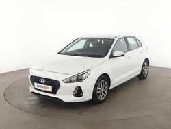 Weiß Gebraucht 2018 Hyundai i30 Trend Limousine | 12.690 € (Fairer Preis)