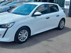Weiß Gebraucht 2021 Peugeot 208 Business-Line Kleinwagen | 14.500 € (Fairer Preis)
