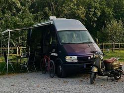 Blau Gebraucht 2001 Renault Master Van | 13.800 €