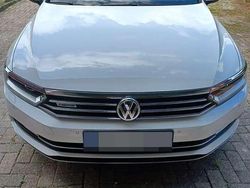 Weiß Gebraucht 2016 VW Passat Highline Limousine | 19.500 € (Fairer Preis)