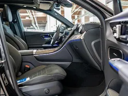 Grau Gebraucht 2025 Mercedes GLC200 Advanced Plus SUV | 58.660 € (Teuer)