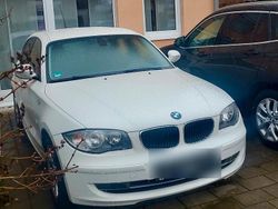 Weiß Gebraucht 2010 BMW 120 Kleinwagen | 5.800 € (Fairer Preis)