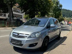 Silber Gebraucht 2011 Opel Zafira Sport Van / Kleinbus | 6.300 € (Teuer)