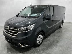 Kometengrau Gebraucht 2022 Renault Trafic Van | 16.790 € (Fairer Preis)