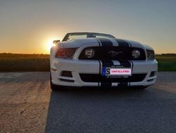 Weiß Gebraucht 2013 Ford Mustang GT Premium Cabrio | 28.700 € (Teuer)