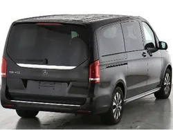 Obsidianschwarz metallic Gebraucht 2023 Mercedes EQV300 Van / Kleinbus | 43.490 € (Guter Preis)