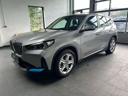 Spacesilber metallic Gebraucht 2023 BMW iX1 Performance SUV | 33.950 € (Guter Preis)