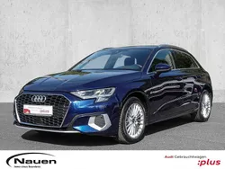 Blau Gebraucht 2024 Audi A3 Sportback Ambiente Limousine | 29.991 € (Superpreis)