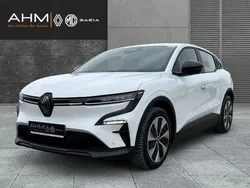 Weiss Gebraucht 2022 Renault Mégane Evolution Limousine | 23.990 € (Guter Preis)